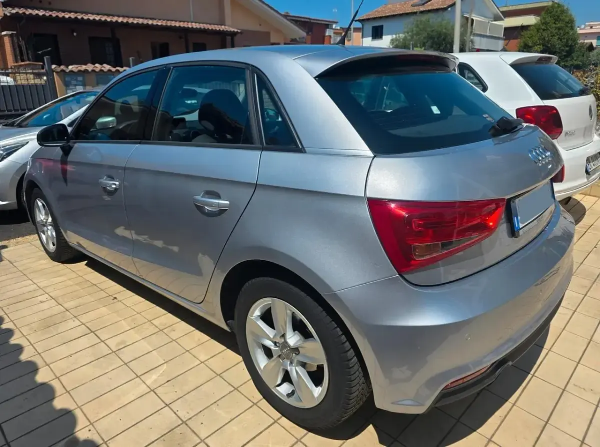 Usata Audi A1 95 CV (69 kW) 2015 Grigio Utilitaria