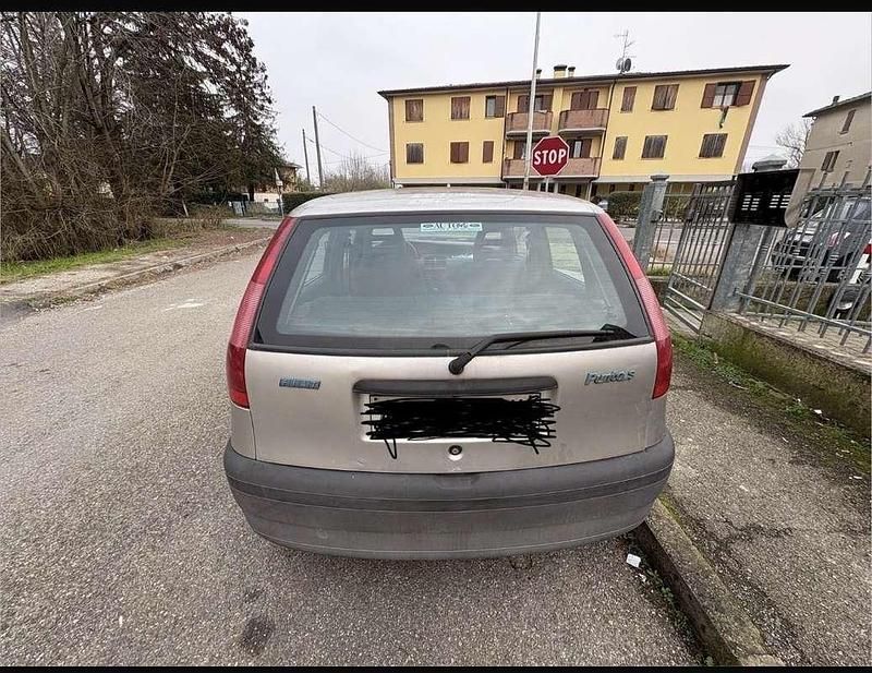 Usata Fiat Punto S 54 CV (39 kW) 1997 Berlina