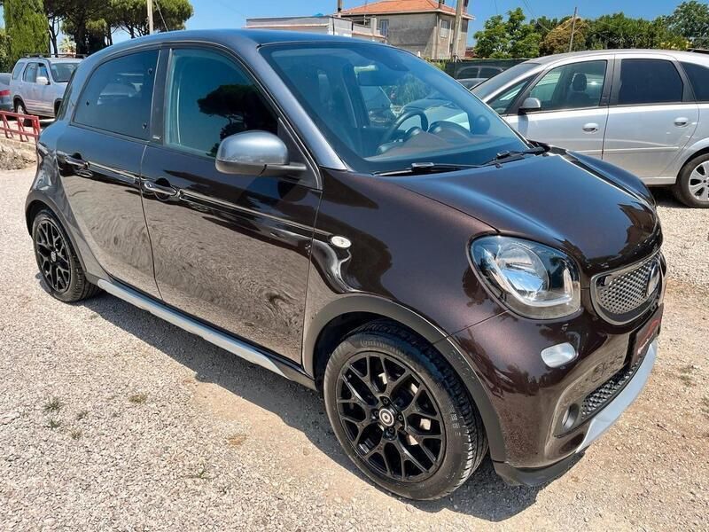 Usata Smart ForFour 90 CV (66 kW) 2018 Marrone Utilitaria