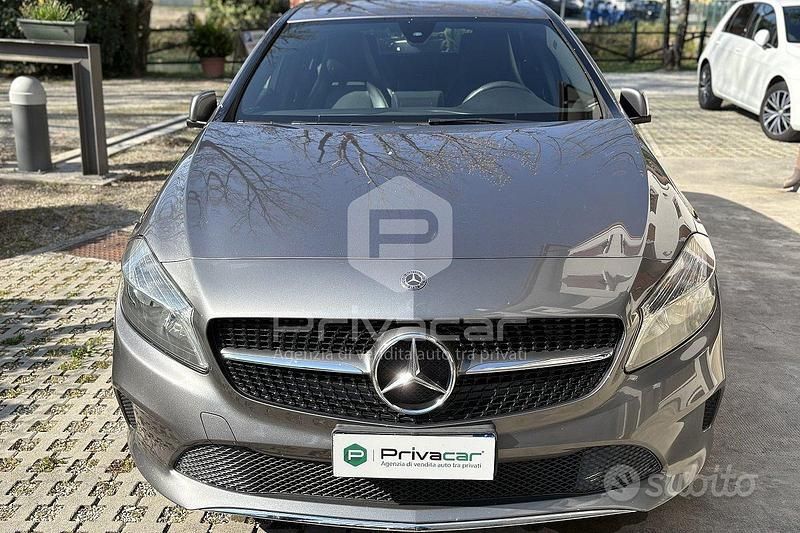 Usata Mercedes A180 Executive 109 CV (80 kW) 2017 Grigio Utilitaria