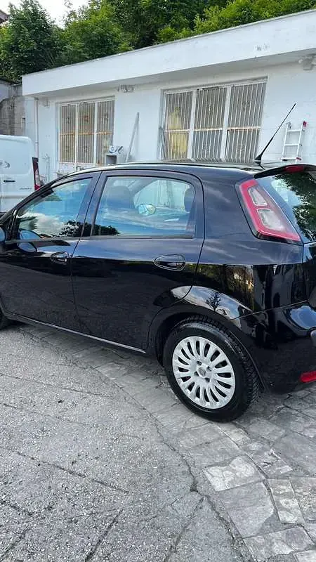 Usata Fiat Punto Evo Emotion 105 CV (77 kW) 2011 Nero Utilitaria