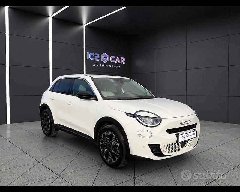 Usata Fiat 600 La Prima 110 CV (80 kW) 2025 Bianco SUV