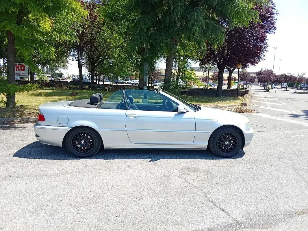 Usata BMW 325 Cabriolet 192 CV (141 kW) 2003 Cabrio