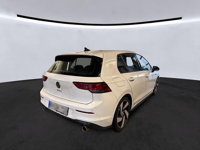 Usata VW Golf VIII GTI 245 CV (180 kW) 2024 Pure white Berlina