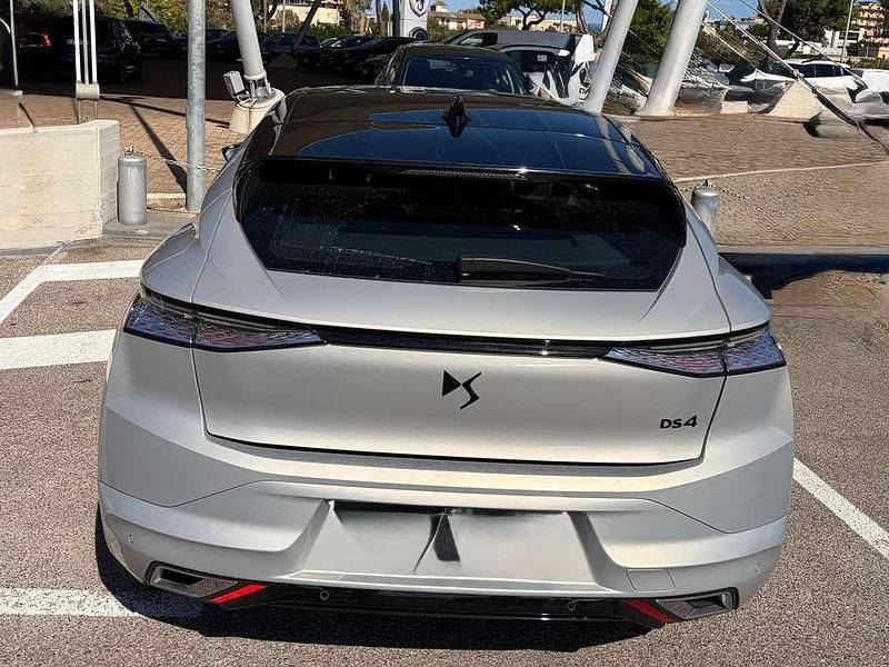 Argento Usata 2024 DS Automobiles DS4 Performance Line Plus Tre volumi | 29.000 € (Buon prezzo) - Immagine 1/4