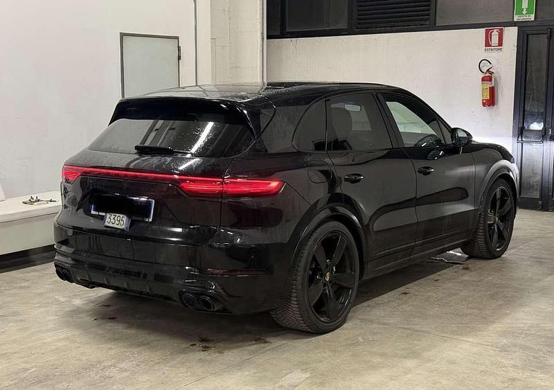Usata Porsche Cayenne 340 CV (250 kW) 2019 Nero SUV