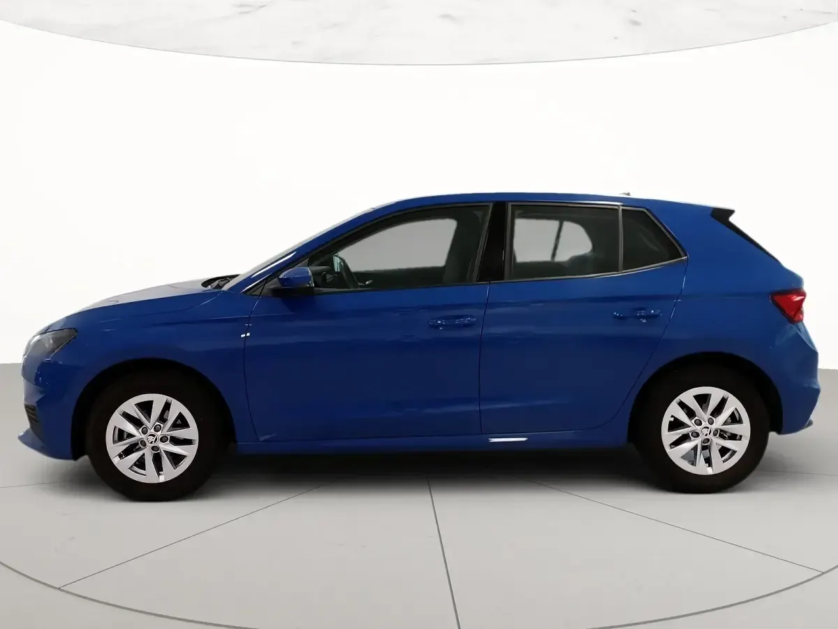 Usata Skoda Fabia Ambition 80 CV (58 kW) 2023 Blu mediterraneo Utilitaria