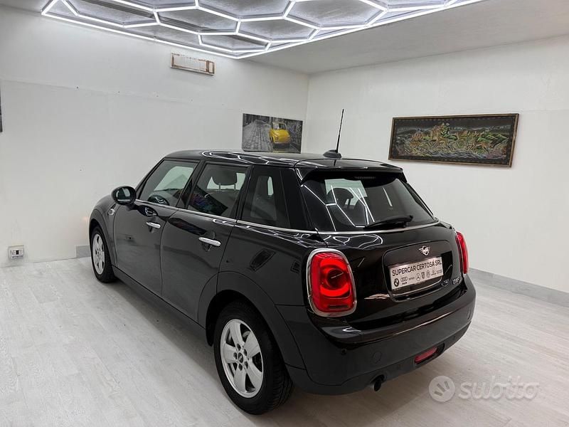 Usata Mini One D Business 95 CV (69 kW) 2019 Nero Utilitaria