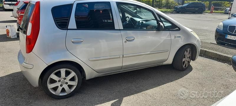 Usata Mitsubishi Colt 2006 Grigio Berlina