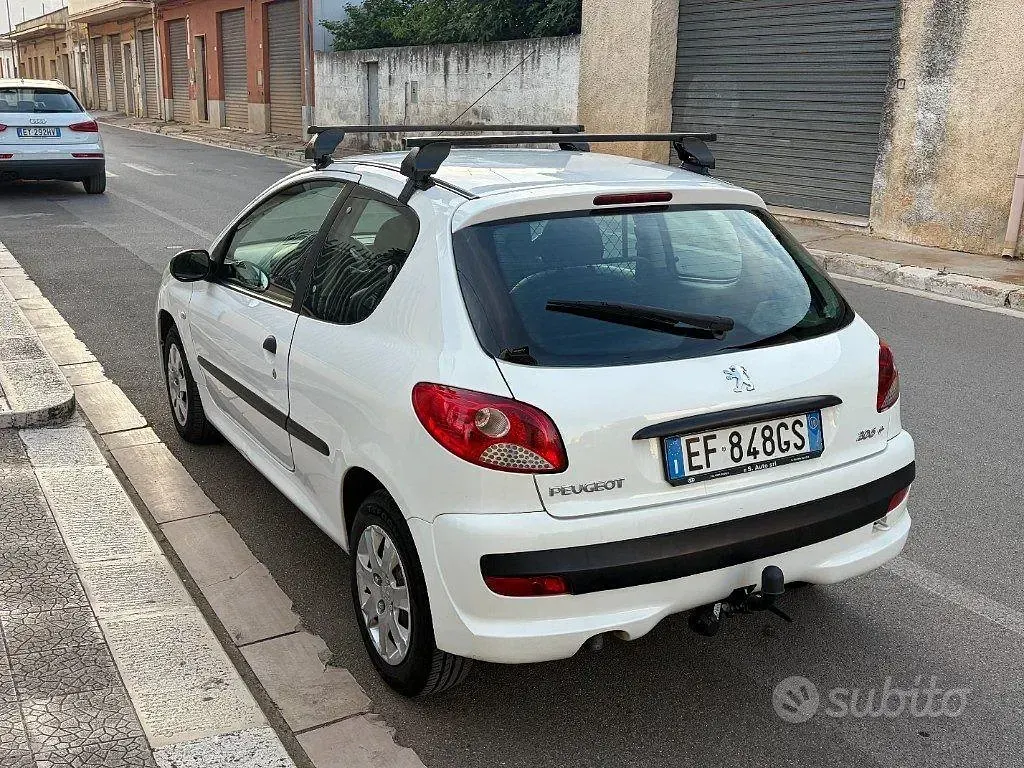 Usata Peugeot 206 68 CV (50 kW) 2009 Bianco Furgone