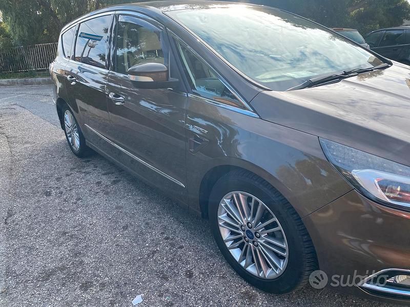 Usata Ford S-MAX 190 CV (139 kW) 2017 Monovolume