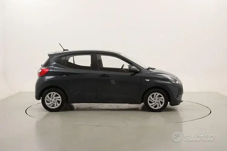 Usata Hyundai i10 Advanced 67 CV (49 kW) 2022 Grigio Utilitaria