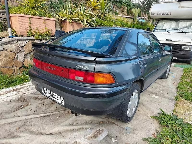 Usata Mazda 323F 1990 Berlina