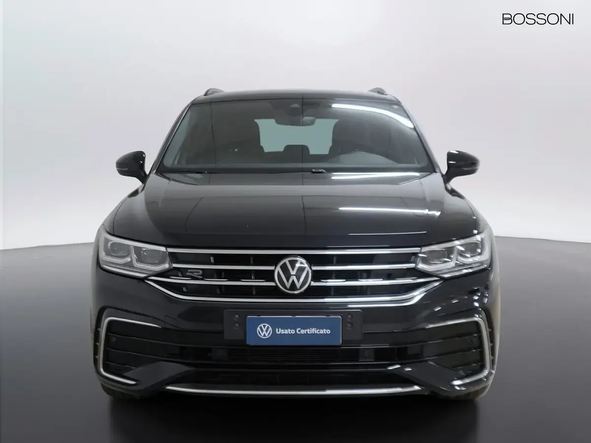 Usata VW Tiguan R-line 150 CV (110 kW) 2022 Nero SUV