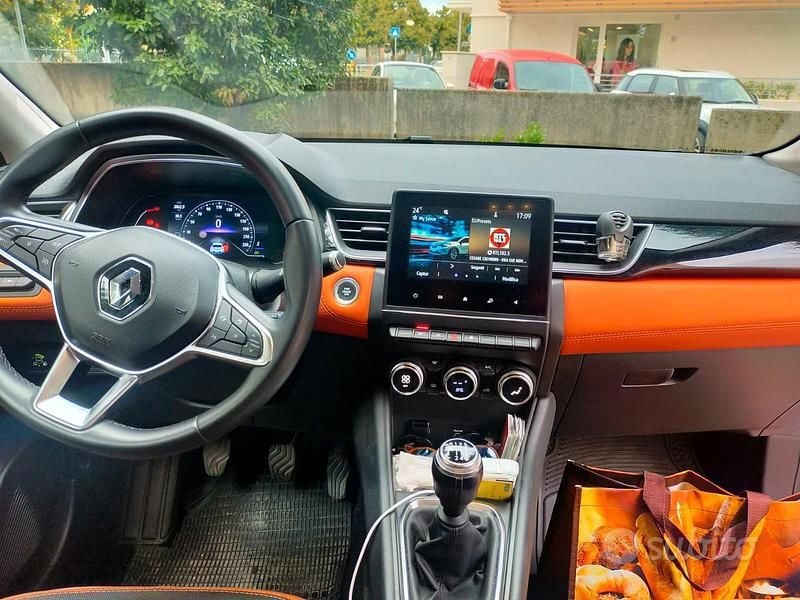 Usata Renault Captur 100 CV (73 kW) 2021 Bianco SUV