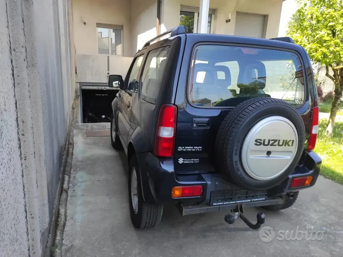 Usata Suzuki Jimny 86 CV (63 kW) 2011 SUV