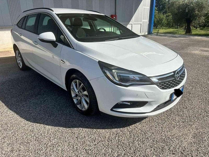 Bianco(met.) Usata 2019 Opel Astra Business Station wagon | 8900 € (Ottimo prezzo) - Immagine 1/4