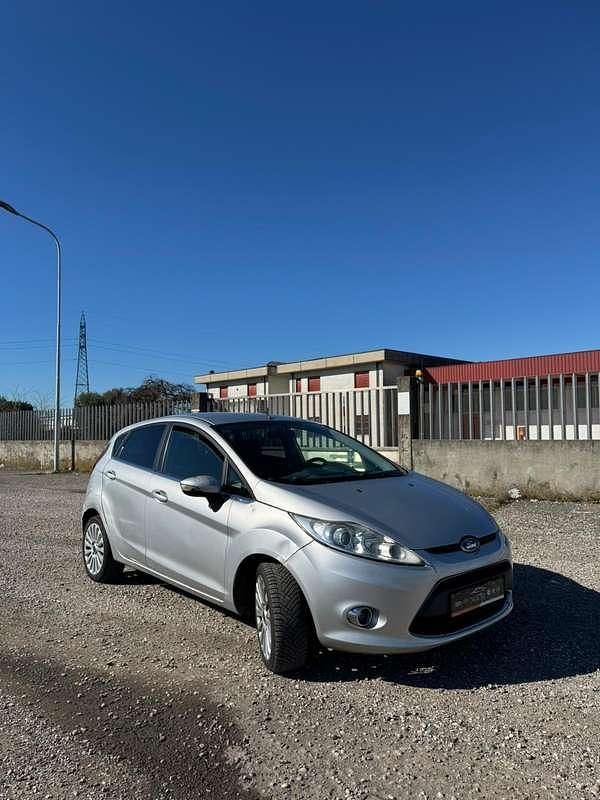 Usata Ford Fiesta Titanium 82 CV (60 kW) 2009 Utilitaria