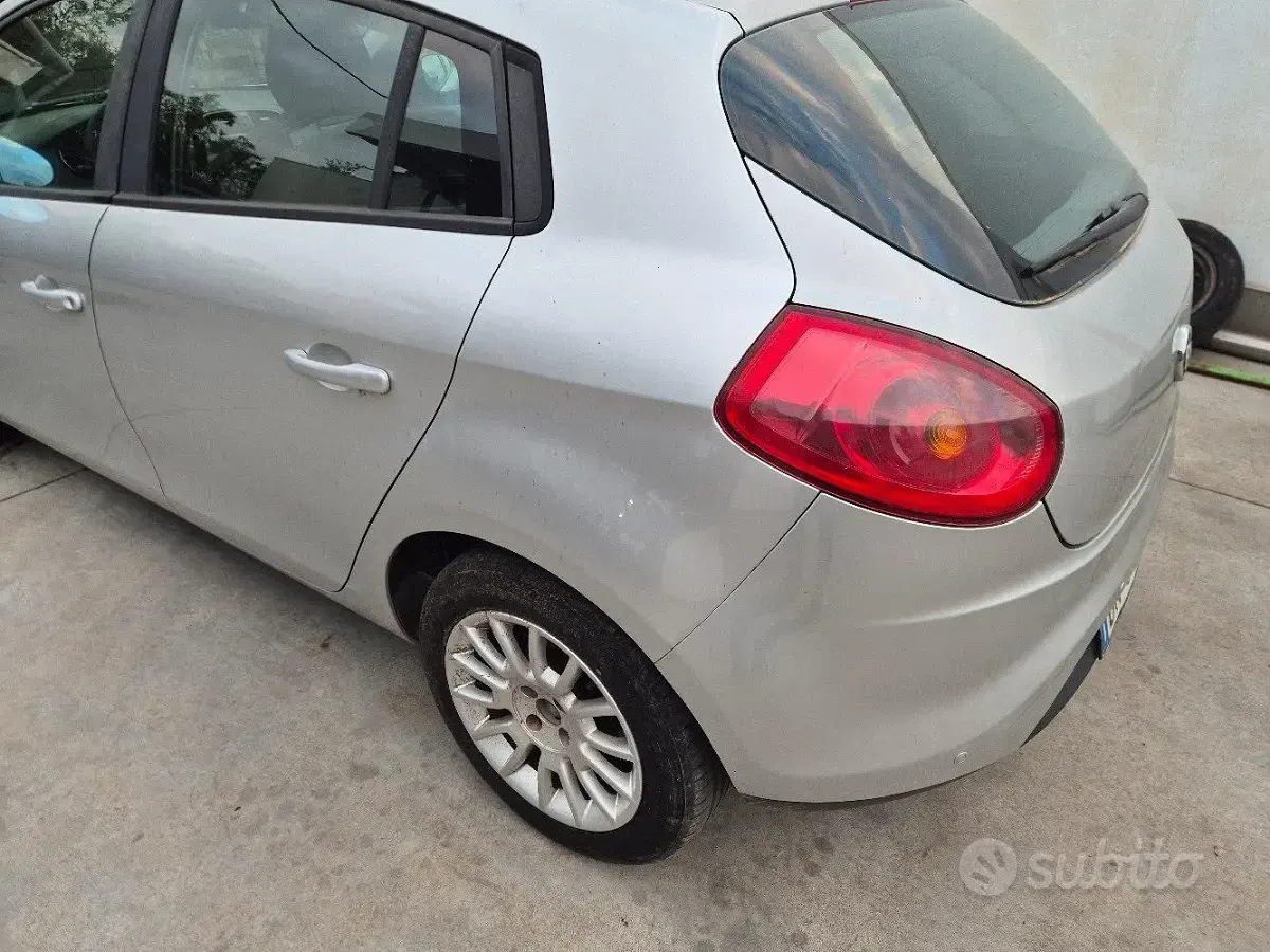 Usata Fiat Bravo 80 CV (58 kW) 2008 Grigio Utilitaria