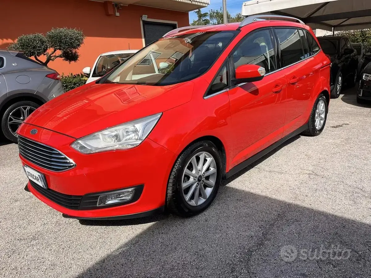 Usata Ford C-MAX Titanium 120 CV (88 kW) 2018 Rosso Monovolume