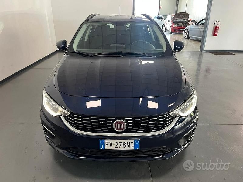 Usata Fiat Tipo Easy 120 CV (88 kW) 2019 Blu Station wagon