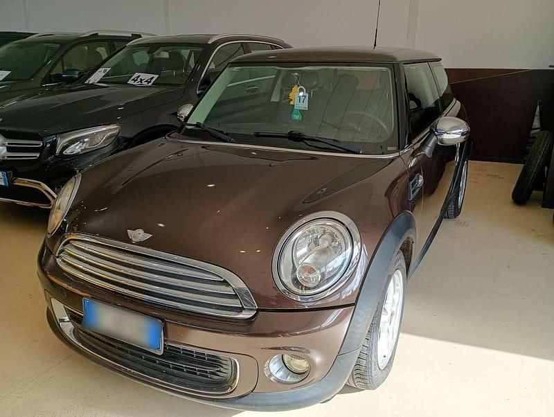 Marrone Usata 2010 Mini ONE Due volumi | 7600 € (Buon prezzo) - Immagine 1/4