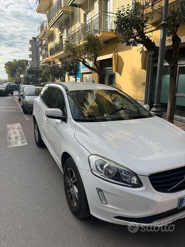 Usata Volvo XC60 150 CV (110 kW) 2017 Bianco SUV