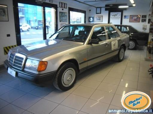 Usato 1987 Mercedes E200 2.0 Benzin 122 CV (13.000 €)