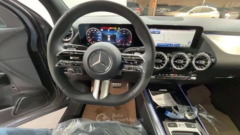 Nuova Mercedes GLA200 AMG line 150 CV (110 kW) 2026 Gray SUV