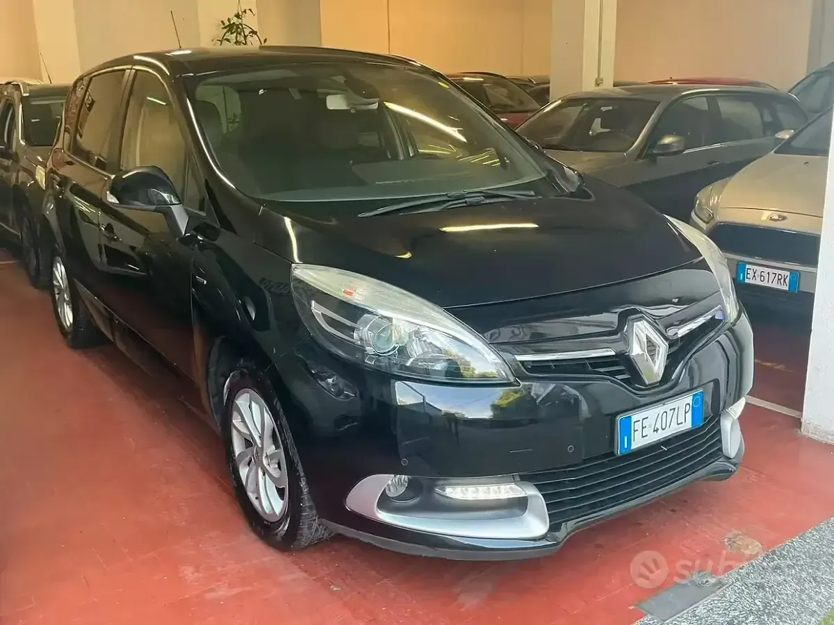 Usata Renault Scénic XMOD 110 CV (80 kW) 2016 Nero Monovolume