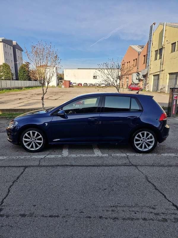 Usata VW Golf VII Highline 110 CV (80 kW) 2014 Berlina