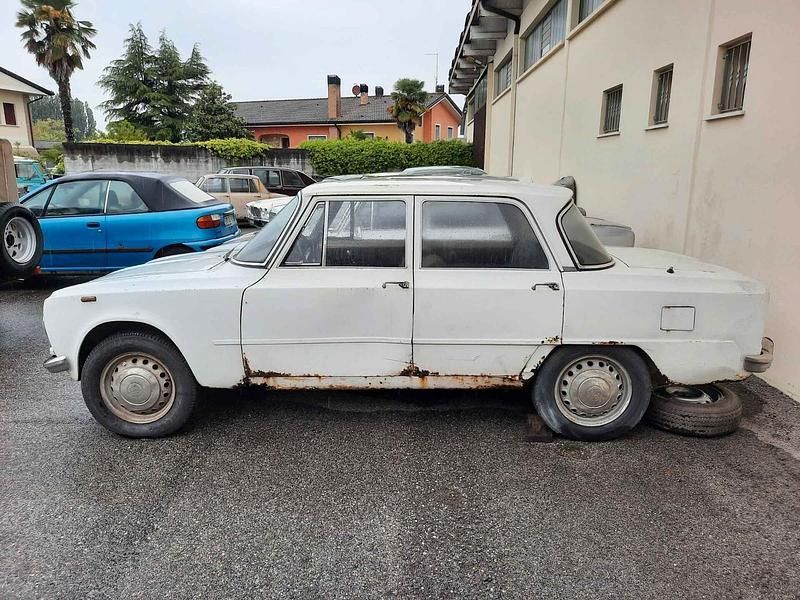 Usata Alfa Romeo Giulia 1300 Ti 81 CV (59 kW) 1966 Bianco Berlina
