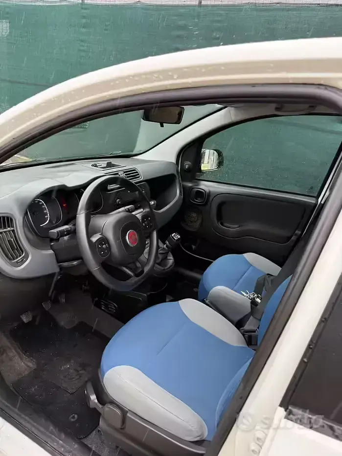 Usado Fiat Panda 4x4 Lounge 84 CV (61 kW) 2020 Blanco Utilitario