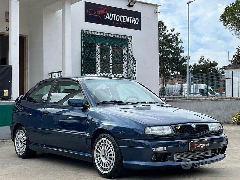 Blu Usata 1998 Lancia Delta Due volumi | 16.900 € - Immagine 1/4