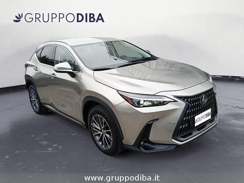 Usata Lexus NX350h 190 CV (139 kW) 2023 Grigio SUV