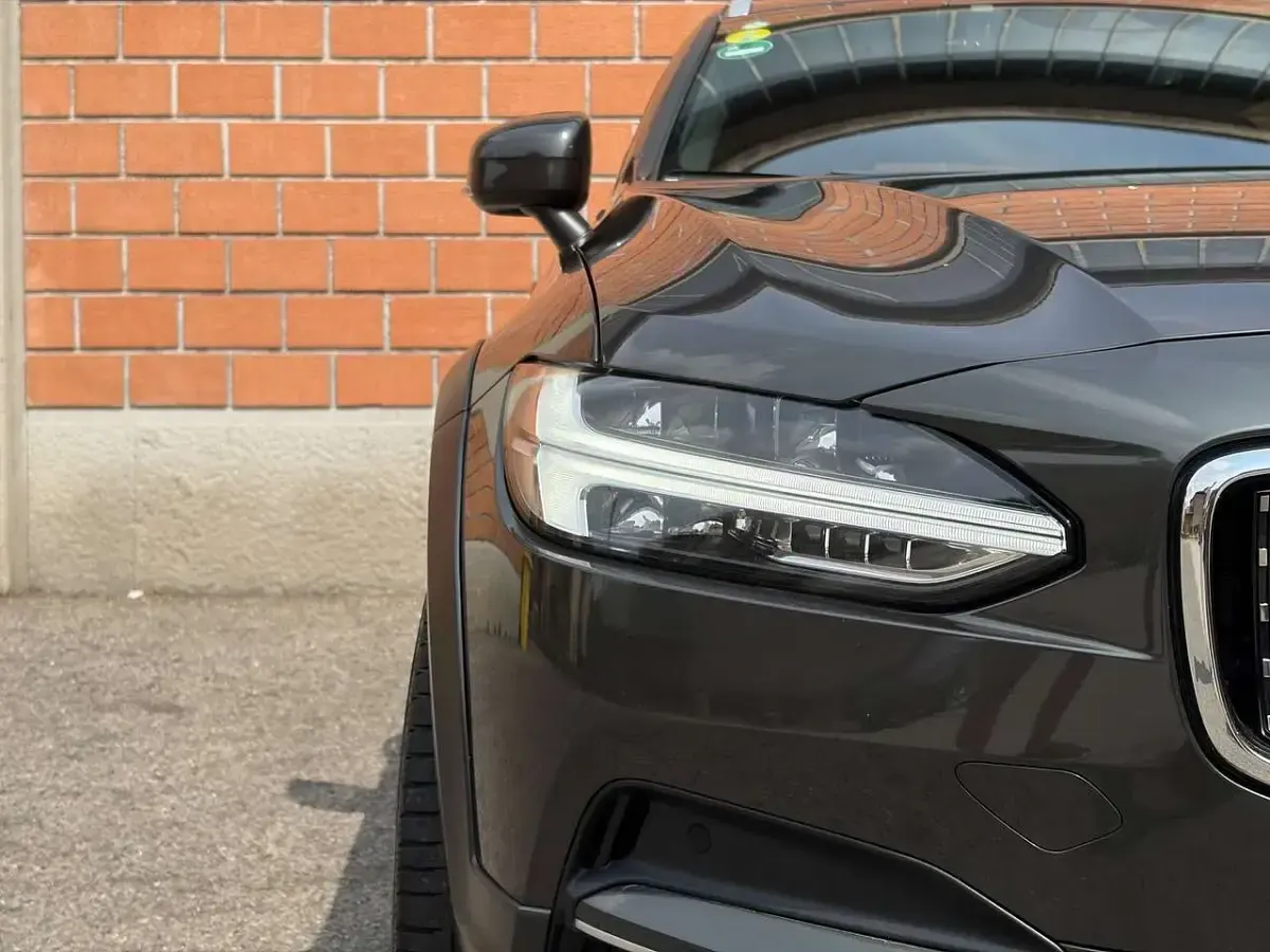 Usata Volvo V90 CC Pro 190 CV (139 kW) 2020 Grigio Station wagon