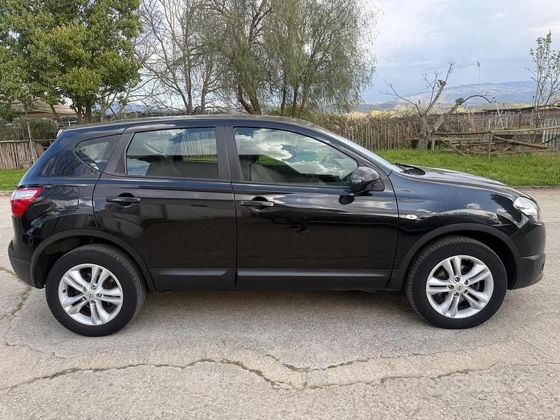 Usata Nissan Qashqai Tekna 130 CV (95 kW) 2012 Nero SUV