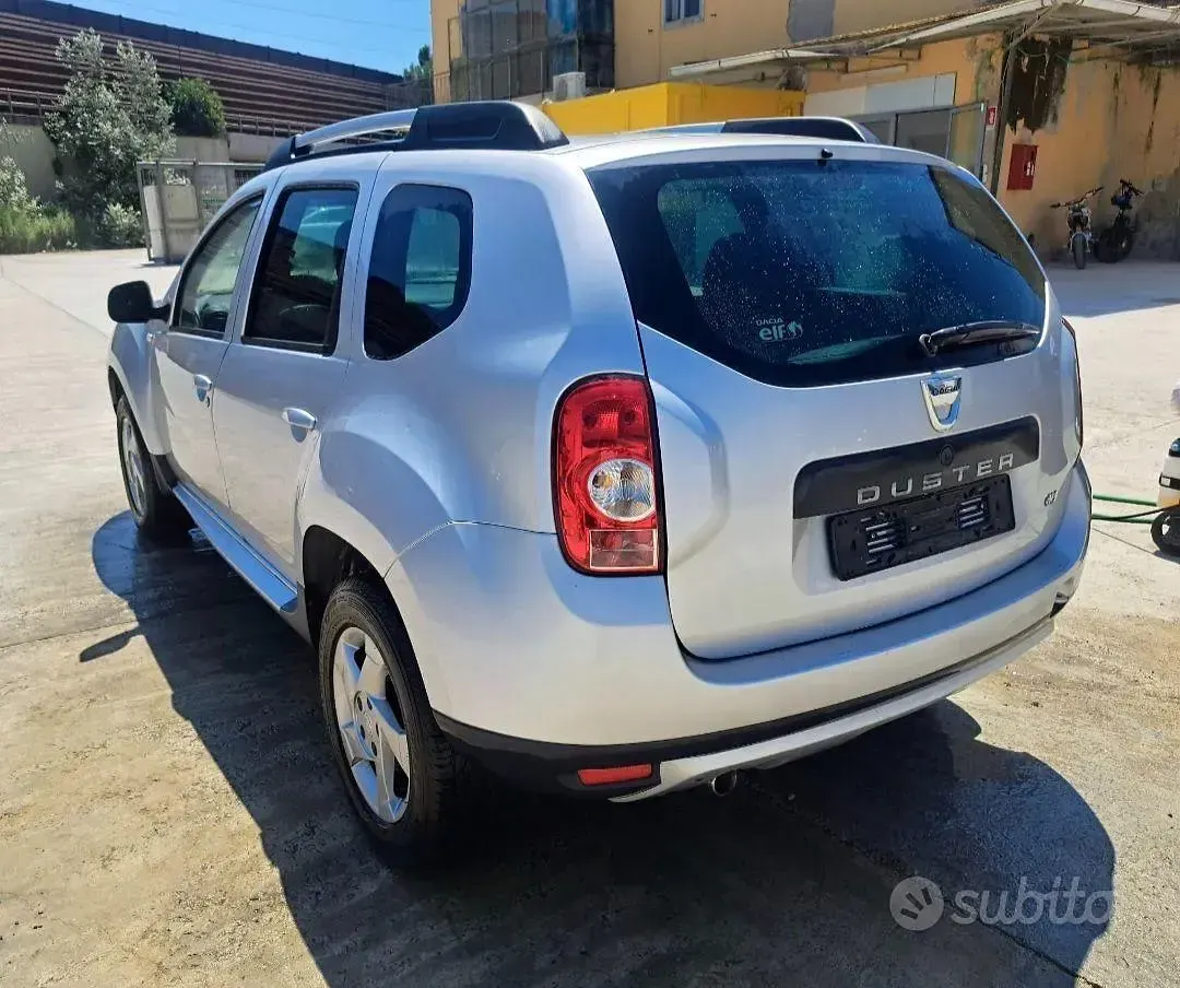 Usata Dacia Duster 110 CV (80 kW) 2011 Grigio SUV