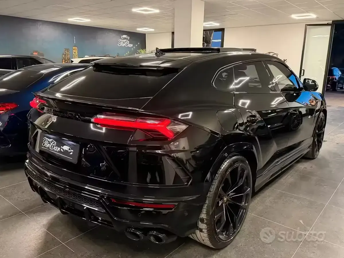 Usata Lamborghini Urus 650 CV (478 kW) 2022 Nero SUV
