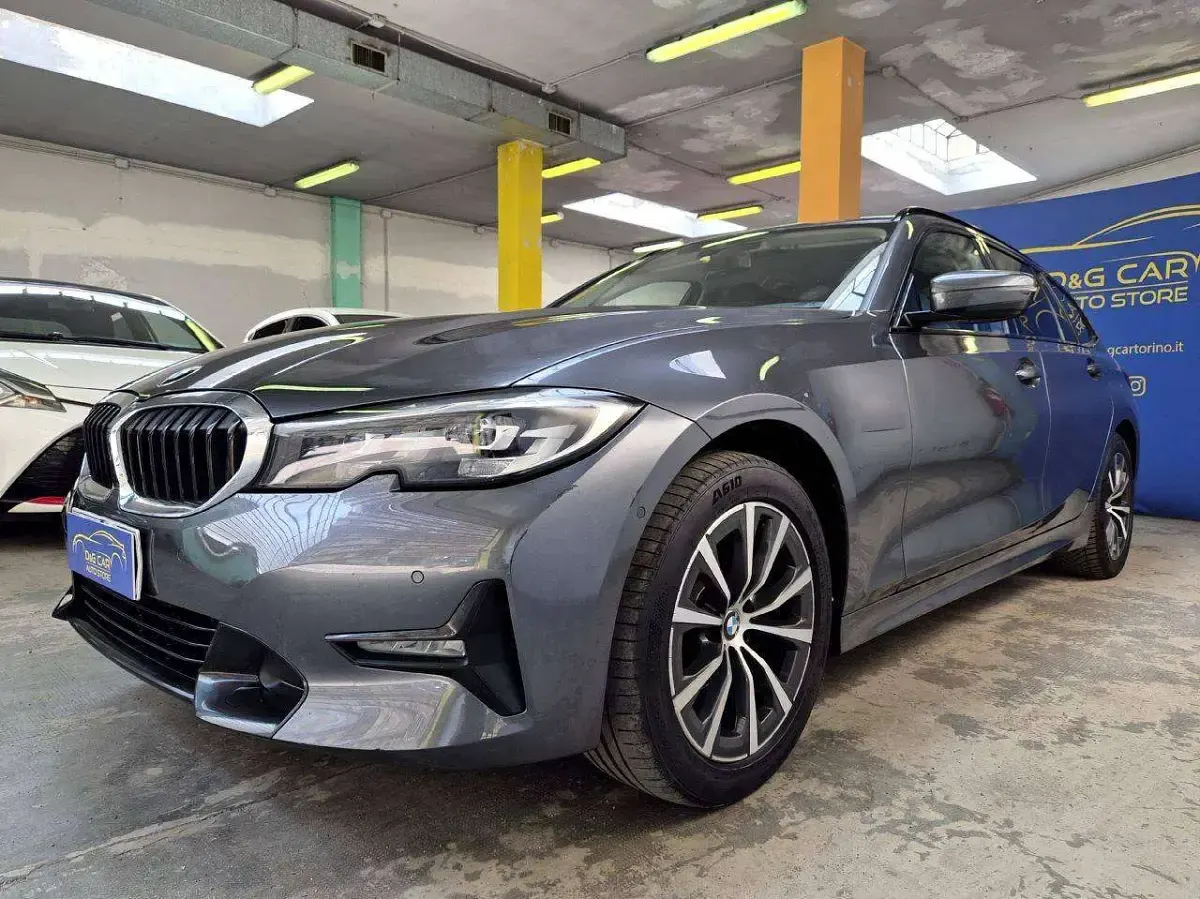 Usata BMW 318 Sport Line 150 CV (110 kW) 2021 Grigio Station wagon