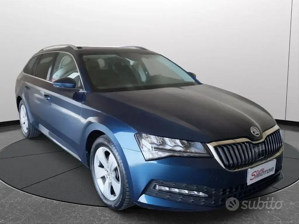 Usata Skoda Superb Executive 122 CV (89 kW) 2021 Bluazzurro Station wagon