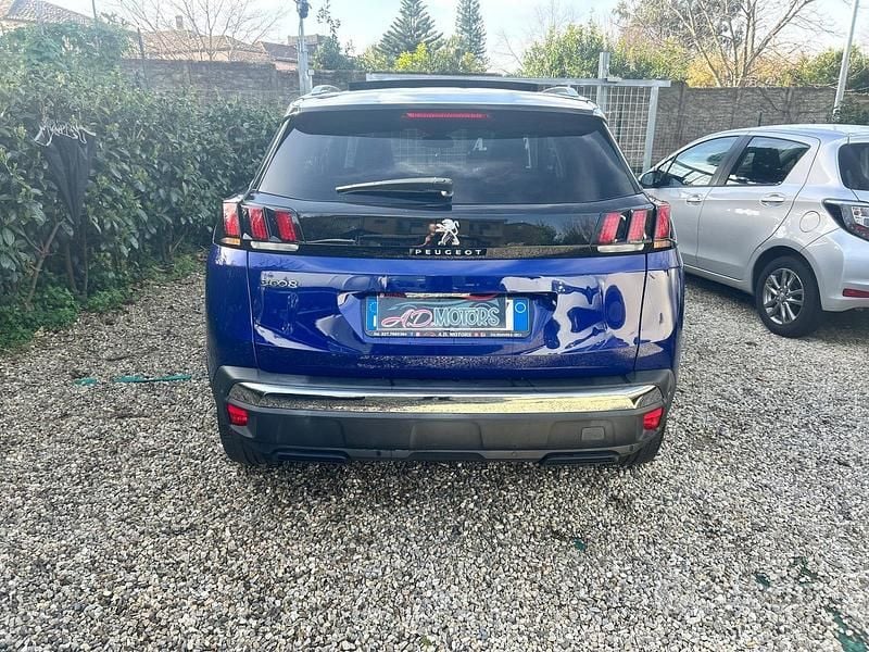 Usata Peugeot 3008 Allure 130 CV (95 kW) 2019 Blu SUV