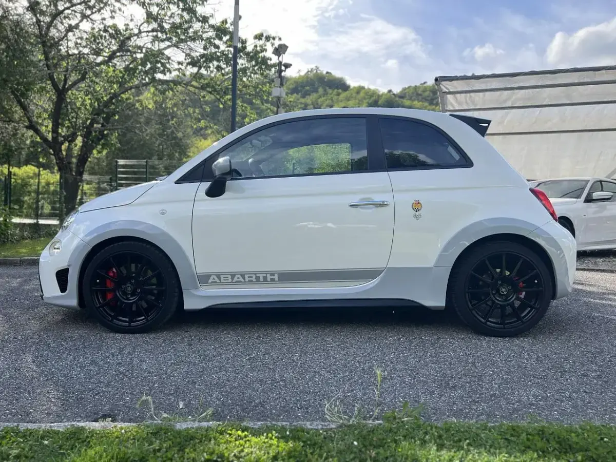Usata Abarth 595 Esseesse 180 CV (132 kW) 2021 Bianco Utilitaria