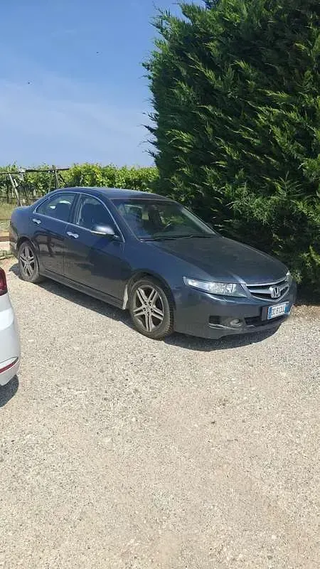 Usata Honda Accord Executive 140 CV (102 kW) 2006 Berlina