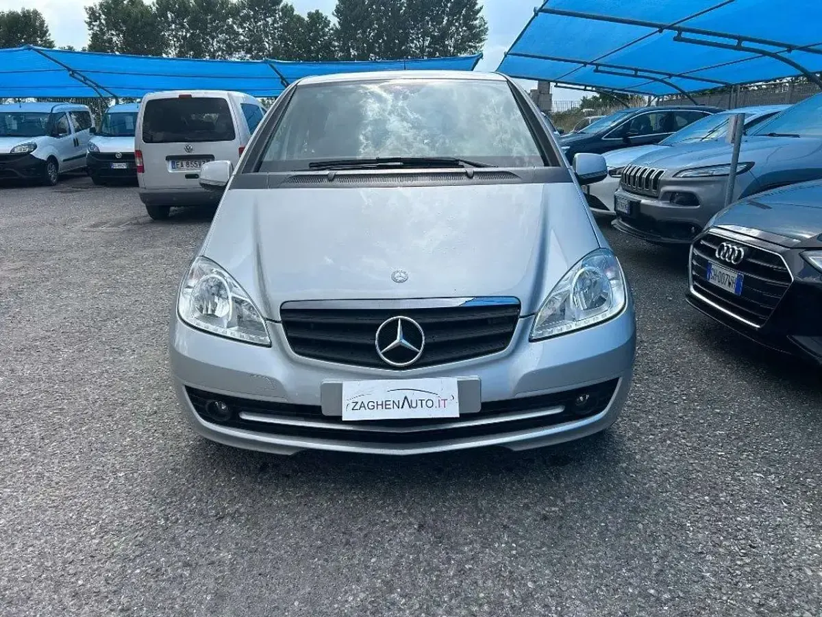 Usata Mercedes A160 Executive 95 CV (69 kW) 2011 Argento Berlina