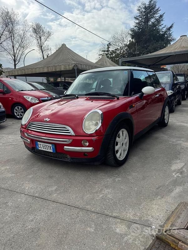 Usata Mini Cooper 116 CV (85 kW) 2002 Rosso Utilitaria