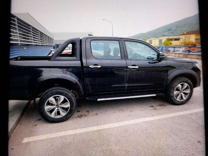 Usata EVO Cross 4 136 CV (100 kW) 2023 Nero Pick-up