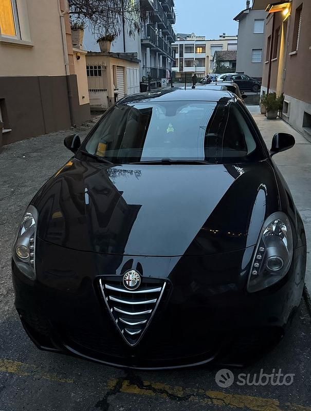 Usata Alfa Romeo Giulietta Progression 120 CV (88 kW) 2015 Nero Berlina