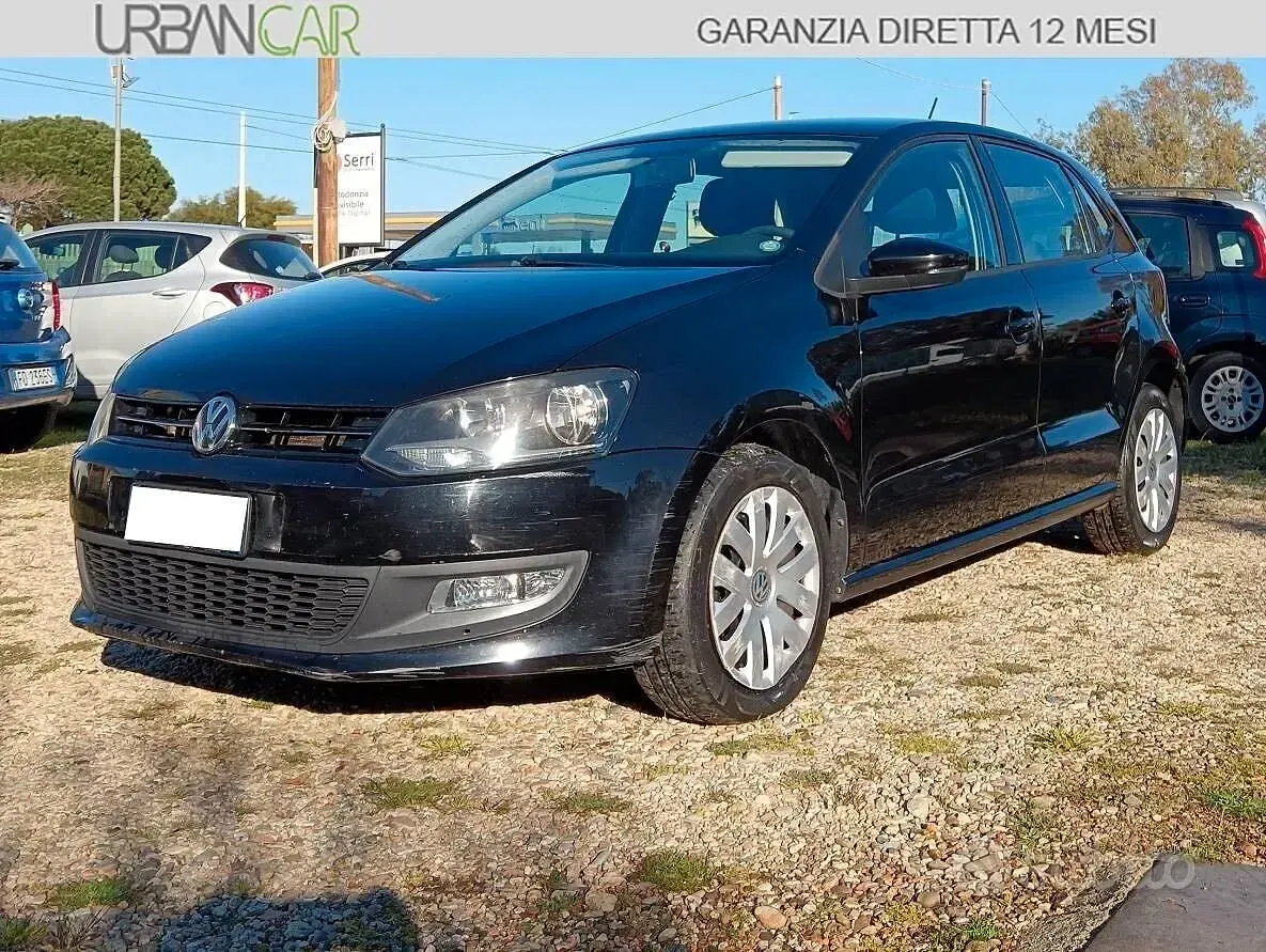 Käytetty VW Polo 75 HP (55 kW) 2013 Musta Viistoperä