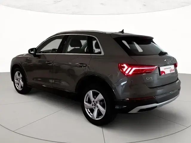 Usata Audi Q3 Advanced Plus 150 CV (110 kW) 2023 Grigio chronos metallizzato SUV